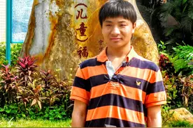 越发刚6岁走失 23年后回国认亲 无论家庭怎么样 我只想永远不分开 他们曾经的孩子回来了 苏伢子回来了（吕）#社会百态 #寻子 #寻亲视频封面