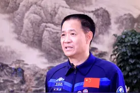 “英雄航天员”聂海胜：家乡变化很大 回家更加便捷（记者：李宗德 李磊 周俊 编辑：程军 审核：郑海）视频封面