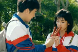 #龙凤胎在学校被误认为是情侣是种什么体验 真的太逗了 #娱乐评论大赏 视频封面