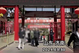 3月30日，2025年山东专升本考试结束，学生冲出考场与老师相拥而泣#山东专升本考试#专升本视频封面