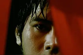 四个小伙在野外讲鬼故事，吓的他们都要睡中间<2/3>#宅家dou剧场视频封面