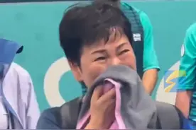 北京时间7月31日，法国巴黎，61岁6战奥运的卢森堡华裔选手倪夏莲止步乒乓球女单32强，退场时观众起立鼓掌，本人回应：“乒乓球打到这个程度，让我感到非常幸福。”#巴黎奥运会#乒乓球视频封面
