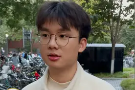 来自广西的学霸就读清华大学自动化系，直言现在大家的能力普遍提升，自己也需要不断提升自己才能保证不被落下，太卷了！#清华大学 #广西南宁 #南宁二中 ##当代大学生精神状态 #教育视频封面