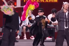 上一秒酷盖下一秒团播，《披荆斩棘2025》把rapper们逼成什么样了！#披荆斩棘 #披荆斩棘2025 《滚烫集结号》正在热播中！