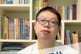 揪心！一岁男童误吃药失明失聪，家里人都崩溃了！家长们要注意这3点#医学科普 #育儿经验分享#父母必看系列 #药 #儿科视频封面