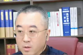 被告玩消失，电话不接消息不回，法院文书也送达不了，如何做？可以公告送达，缺席审判#经济纠纷 #合同纠纷 #婚姻继承 #杨飚律师视频封面