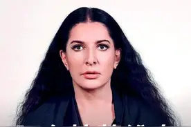行为艺术作品：Marina Abramovic《对视》。当Marina和Ulay分手22年后再度相遇、和解时，让许多人为之动容 #行为艺术 #阿布拉莫维奇 #乌雷 视频封面