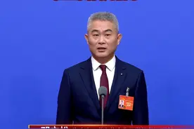 石化新材料产值突破1500亿元创历史新高 新能源汽车市场渗透率保有率占比 在全国名列前茅。#石化新材料  #新能源汽车  #海南两会  #2025海南两会视频封面