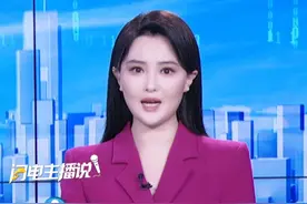 老年“暴走团”逼停消防车和救护车，僵持数分钟，鸣笛提醒依然不让路，救护车无奈腾出地方，让老年人列队出发。“生命至上”不该给“路霸”让路！#为生命让路 #让行救护车 #暴走团