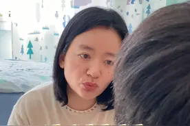一定要告诉孩子，出门在外要提高警惕 危险就在身边，一定要告诉孩子，时刻都要有防范意识#家长必读 #正确引导教育孩子 #安全意识从小培养 #防人之心不可无视频封面