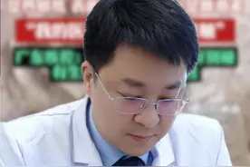 购物小票藏危机，乳腺癌患者需警惕，医生做出提醒！ #抖出健康知识宝藏 #健康无畏自在如她  #她们的精选