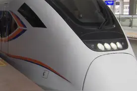 3月15日，郑开城际铁路全线贯通运营，开封至郑州最快25分钟可达 ！扫码可直接乘车，像坐地铁一样简单#河南dou知道 #郑开城际铁路全线贯通运营视频封面