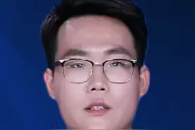 千万粉丝网红妻子晒豪宅引争议已被禁言，家中一年电费超40万元！丈夫“大蓝”账号此前因严重触犯法律法规，被平台无限期封禁。#大蓝 #大叶子 #炫富