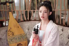 #林允说宋引章会变得闪闪发光 林允眼中的宋引章是个不懂人情世故的才女，你们眼中的宋引章是什么样的呢？#林允宋引章采访 #梦华录 #林允 视频封面