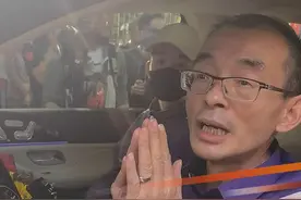 “当年拐卖谢浩男的人贩子已抓到”，谢先生点赞深圳警方神速：“我终于可以放下一切的包袱了”。#寻亲  #父子重逢  #悬赏千万寻子  #谢岳 @抖音短视频视频封面
