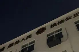 有的时候蛮想报警的，又怕是你接的电话 #西安公安 #抽象 #万万没想到