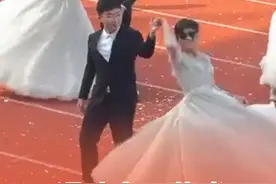 11月3日（发布时间），江苏。一学校运动会开幕式男生穿婚纱跳舞，网友：别人的学校总是很合我的口味！#运动会  #学校  #显眼包 来源：@雷霆风暴🐲视频封面