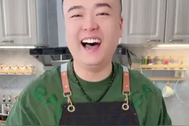 这个季节的蛏子 太肥美了 这么搭配太鲜啦 快去试试吧视频封面