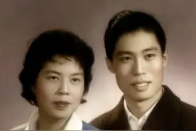 被甜到了！钟南山和妻子李少芬的爱情也太浪漫了吧！（央视频号：故事里的中国）