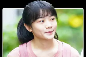 男生意外尿血，父母未经他同意进行手术，将他变成女孩。视频封面