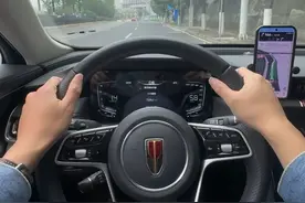 开车上路一定要学会看路牌 有一个开车的基本功，非常重要，关键时刻能帮助我们远离事故，避免绕路，但是，由于导航的普及，很多人都不在意这个，它就是学会看路牌，其实非常简单，只需要记住这八个字，就能够轻松学会 #每天一个用车知识 #汽车知识 #驾驶技巧 #新手上路 #抖音汽车