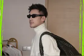 伦敦时装周正式开始，你会中意哪套Look？ #胡兵在伦敦时装周  #胡兵全球go  #胡兵出发去爱视频封面