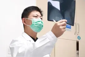 一旦走上岗位，就要全心投入——给大家分享我的出诊日常。#脊柱医生廖博 #医疗健康创作训练营 #硬核健康科普行动视频封面