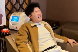 体验分娩！ 才知道女人有多么不容易，让那些想离婚的老公，体验了再离!!😣😣#体验分娩阵痛 #女人不容易视频封面
