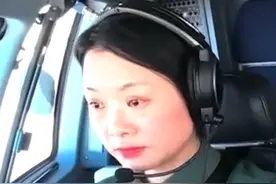 阅兵最帅女机长，是咱重庆姑娘！九三阅兵现场，驾驶运油-20A的女机长英姿飒爽、操作沉稳让网友直呼太帅了！她是来自中部战区空军某部的谭红梅上校。是一个“重庆辣妹子”，驾驶过6种机型！