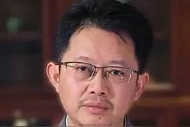吃中药的时候不让吃西药，吃西药的时候让把中药都停了不吃，这都是要不得的             #中医 #松山医生 #医学科普视频封面