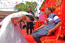2023全国结婚登记数首次止跌回升，中国历年结婚离婚人数对比视频封面