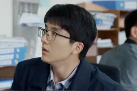 #林志为终于升职了  喜大普奔！恭喜小林喜提「艾鲜枝的联络员」一职！“老油条”可有点坐不住了呢～#县委大院  #张新成视频封面