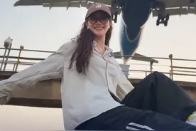 “为了这个镜头特意去了趟厦门”，在厦门“追飞机”，火了！（记者/彭煜、林德隆、高志强 编辑/白挺秀）#厦门  #拍飞机  #摄影  #旅游 #为了这个镜头特意去了趟厦门视频封面