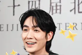 北影节专访青年演员朱一龙，首次担任北影节评委的他表示，很享受欣赏电影的过程。#朱一龙 #朱一龙担任北影节天坛奖评委 #秀我中国视频封面