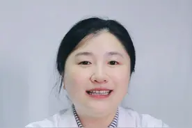 云南白药里的这颗保险子，很多人都把它当干燥剂扔了！实际上它能这样用！#医学科普 #健康 #知识 #跌打损伤视频封面