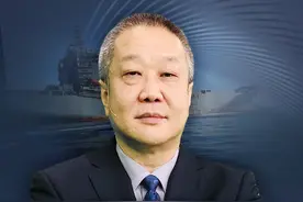 伊朗突然宣布首艘4.2万吨无人机航母，比中国076舰如何？ #伊朗 #无人机航母 #076舰视频封面