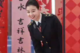 2025超长春运大幕已拉开，#候车厅里办起了广场舞大赛视频封面