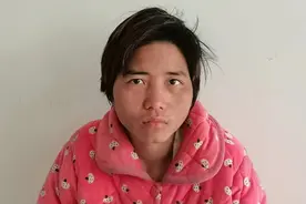 南阳市寻亲：青年女子被救助，短发，穿粉色睡衣，高1米6图片