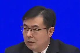 15日，国家统计局新闻发言人付凌晖在介绍2021年10月份国民经济运行情况时表示，目前青年人失业率不断下降，而整体消费正在恢复，房地产市场在长效机制下不断完善。视频封面