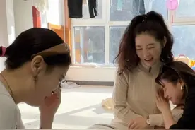 张博两口子给一一桃子买玩具送到家里，雨姐却要把他们赶出去视频封面