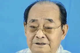 肉芽肿乳腺炎可以不手术吗？ 肉芽肿乳腺炎部分患者不治也会自愈，但是等自愈并不是100%，而且时间漫长，很容易造成毁形。#医学科普 #乳腺健康 #肉芽肿乳腺炎 #浆细胞乳腺炎 #乳腺炎视频封面