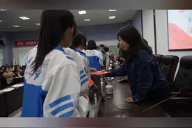 子敬公益连续多年在我县开展捐资助学活动，总计捐助了1254位遂川贫困学生4860人次，捐助金额达583.2万元。#助学资助视频封面