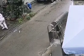 新年的一份“大礼物”终究还是从天而降了，大家燃放烟花千万注意 #春节安全小贴士 #平平安安过年 #新年第一天 #火焰蓝视频封面