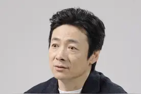 “以前会拘谨，现在我可能更放松和更释然了。”#祖峰 表示，对于表演尽量不让自己有惯性，每个饰演的人物都是不一样的。你记得哪些他的演技高光时刻呢？ #来央八看好剧视频封面