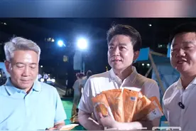 湖北省商务厅厅长对武汉热干面来了个“爱”的抱抱。#我为湖北带好货视频封面