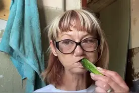 干巴老太的午餐，好朴实的生活 干巴老太的午餐，好朴实的生活#美食  #吃货日常 #干饭了视频封面