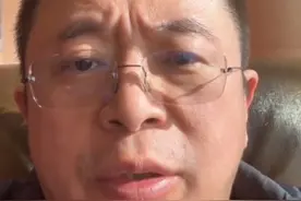 1月28日，DeepSeek官网显示，其线上服务受到大规模恶意攻击，据了解，DeepSeek这次受到的网络攻击，IP地址都在美国。周鸿祎：某些国家眼看被中国超越，就对初创公司发动国家级攻击！#deepseek #网络攻击视频封面