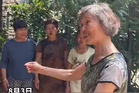 银发奶奶沉浸式指挥无比陶醉，合唱团平均年龄70岁，无关年龄 只关热爱#合唱团 #经典老歌 #河南dou知道 素材来源：@惠济发布 视频封面