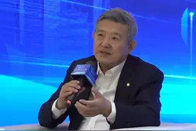 陈东升董事长 谈武大走出来的企业家们共性：忧国忧民 有家国情怀 有志向#泰康人寿 #陈东升 #战略决定一切视频封面