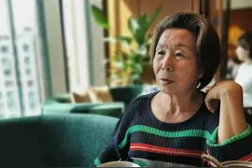 厦门急寻：六旬老太走失，穿黑色呢子大衣、酒红色运动裤，黑色短发图片